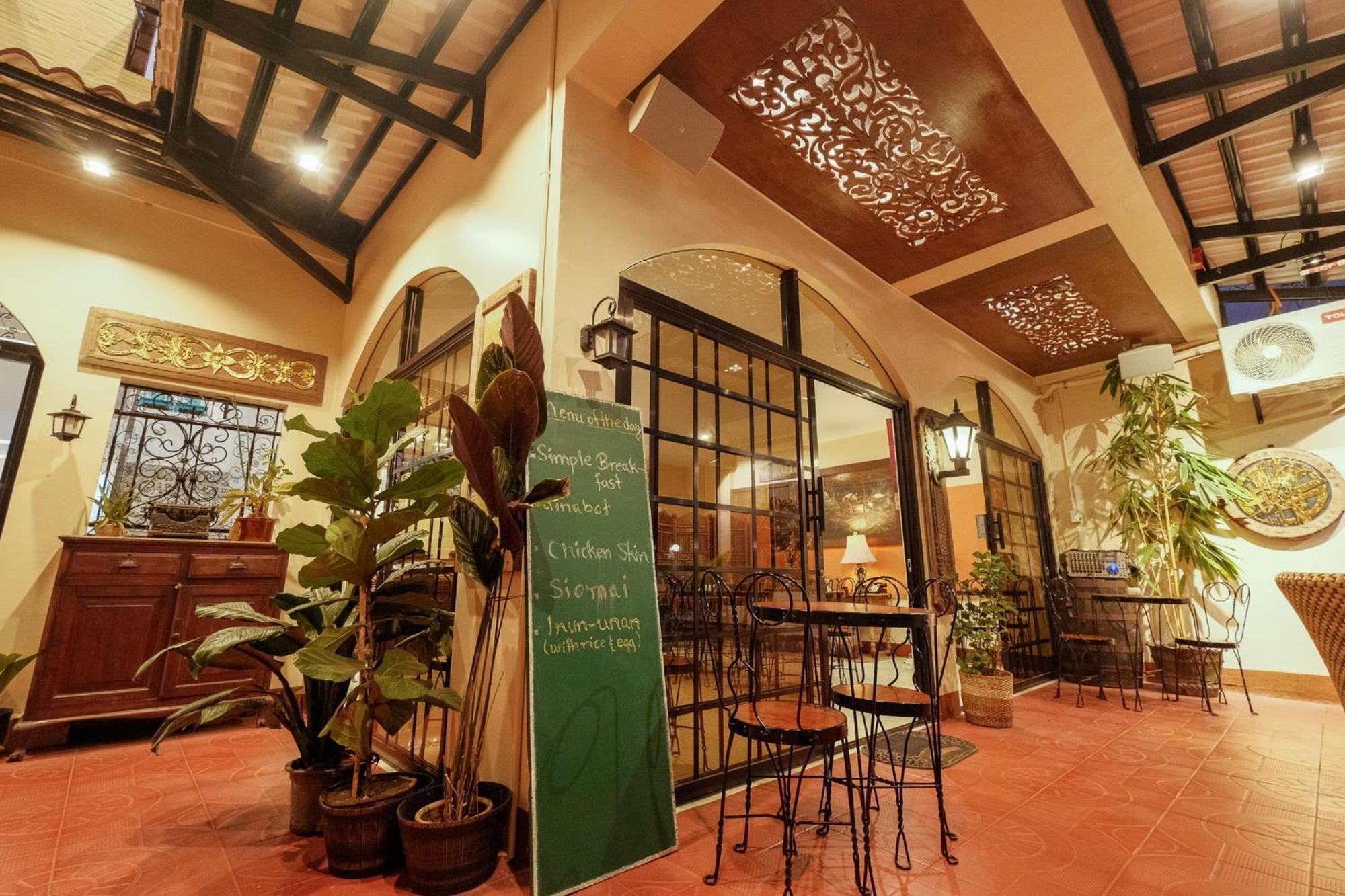 Отель Residencia Orlina Dumaguete City Экстерьер фото